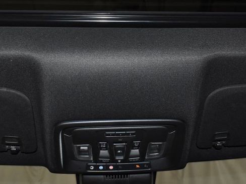 Used 2022 GMC Sierra 1500 AT4 image 22