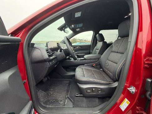 New 2026 Chevrolet Traverse High Country w/ LPO, Floor Liner Package image 2