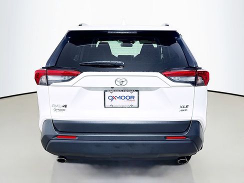 Certified 2019 Toyota RAV4 XLE w/ Convenience Package AWD/4WD image 6