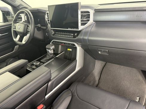 Used 2024 Toyota Tundra Platinum image 11