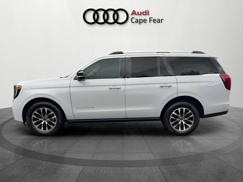 Used 2025 Ford Expedition Platinum AWD/4WD image 2
