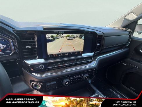 Used 2024 Chevrolet Silverado 1500 LT Trail Boss w/ LT Trail Boss Premium Package AWD/4WD image 21