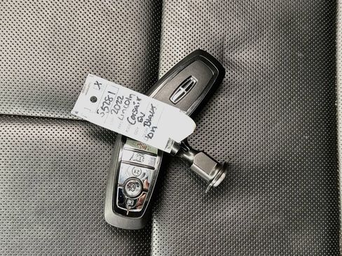 Used 2022 Lincoln Corsair AWD w/ Premium Package image 31