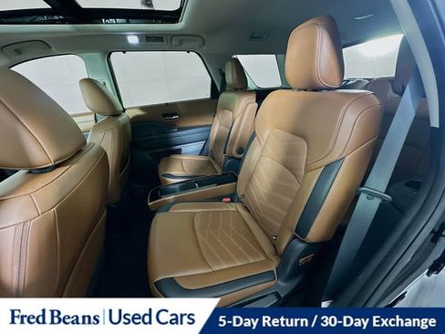 Used 2023 Nissan Pathfinder Platinum image 26