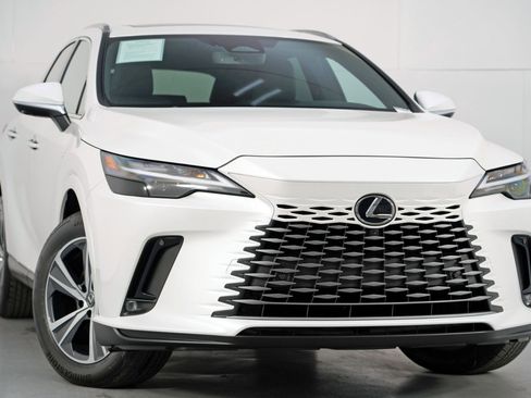 Used 2024 Lexus RX 350 Premium w/ Accessory Package (Z1) image 4