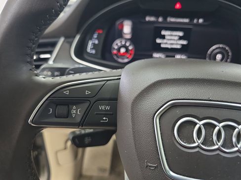 Used 2017 Audi Q7 3.0T Premium Plus w/ Premium Plus Package image 20