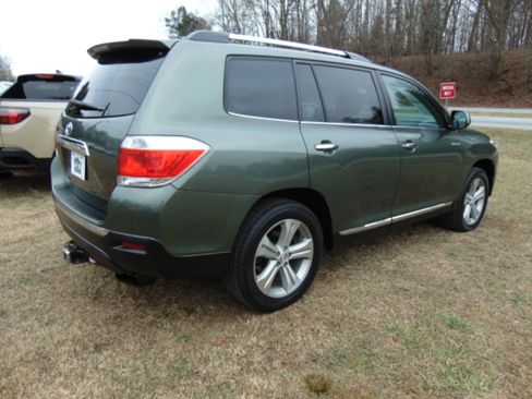Used 2012 Toyota Highlander Limited w/ Tow Pkg image 3