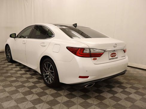 Used 2017 Lexus ES 350 w/ Navigation System Package image 3