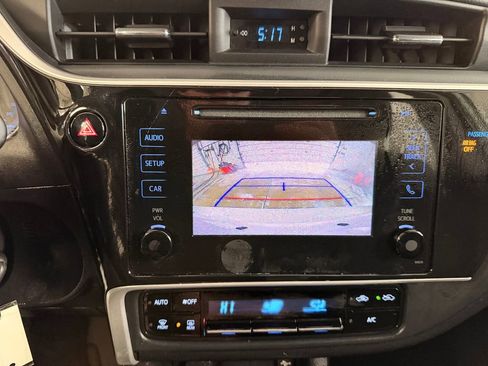 Used 2019 Toyota Corolla LE image 22