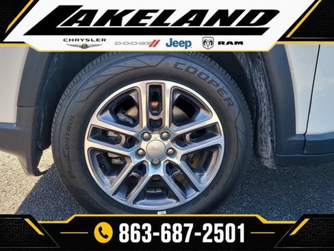 Used 2020 Jeep Compass Latitude FWD image 10