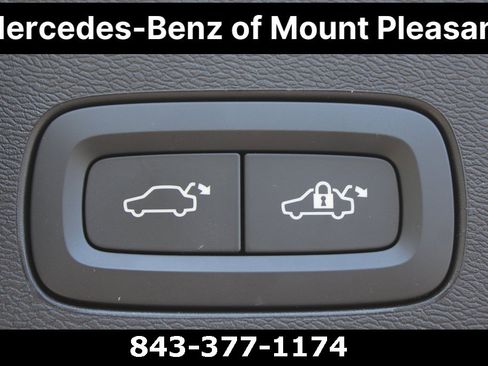 Used 2025 Volvo XC60 B5 Plus w/ Protection Package Premier image 9