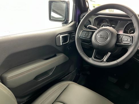 New 2026 Jeep Gladiator Mojave AWD/4WD image 11