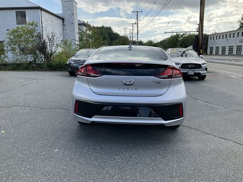 Used 2019 Hyundai Ioniq Blue FWD image 6