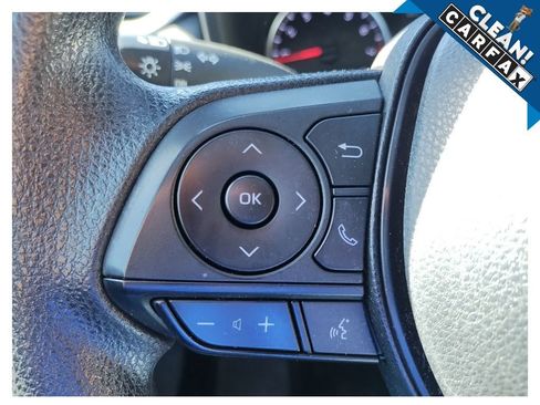 Used 2022 Toyota RAV4 LE AWD/4WD image 17