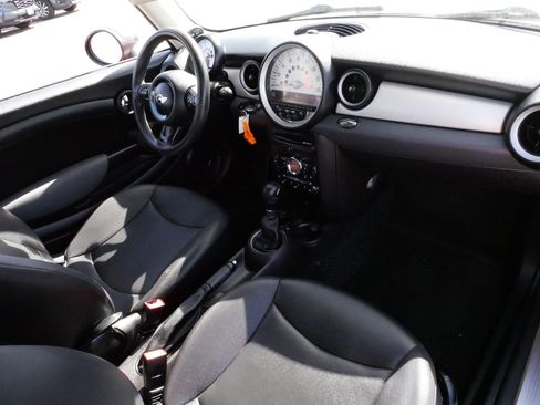 Used 2011 MINI Cooper Hardtop FWD image 10