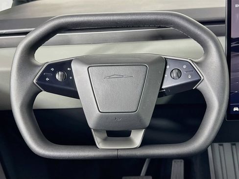 Used 2025 Tesla Cybertruck 2WD Crew Cab image 20
