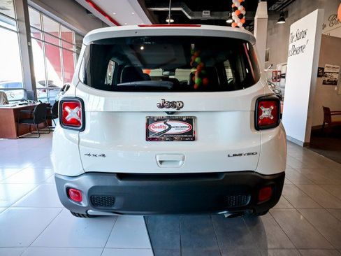 Used 2022 Jeep Renegade Limited w/ Sun, Sound & Wheels Group image 6