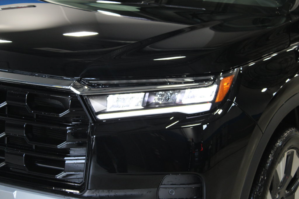 New 2026 Honda Pilot Elite image 2