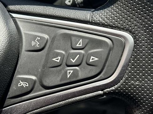 Used 2022 Chevrolet Equinox LT FWD image 21