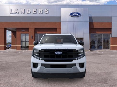 New 2026 Ford Expedition Platinum w/ Driver's Package AWD/4WD image 6