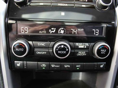 Used 2020 Subaru Ascent Limited w/ Technology Package image 23