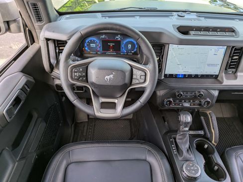 Used 2026 Ford Bronco Badlands AWD/4WD image 16