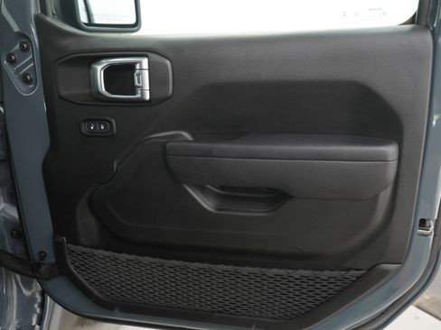 Used 2024 Jeep Wrangler Unlimited AWD/4WD image 11