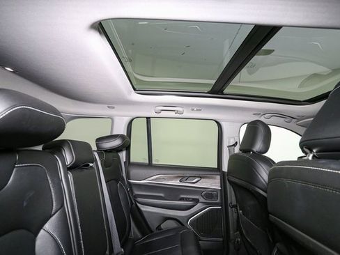 Used 2022 Jeep Grand Cherokee Limited 4xe image 21