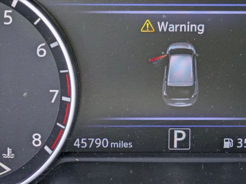 Used 2023 Nissan Murano SV FWD image 10