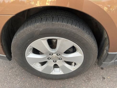 Used 2011 Subaru Outback 2.5i Premium w/ All-Weather Pkg image 24