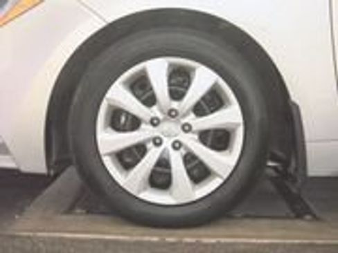 Used 2025 Toyota Corolla LE FWD image 18