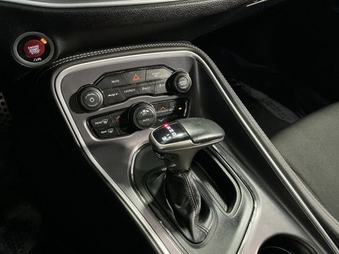 Used 2019 Dodge Challenger SRT Hellcat image 29