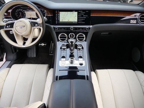 Used 2020 Bentley Continental GT image 4