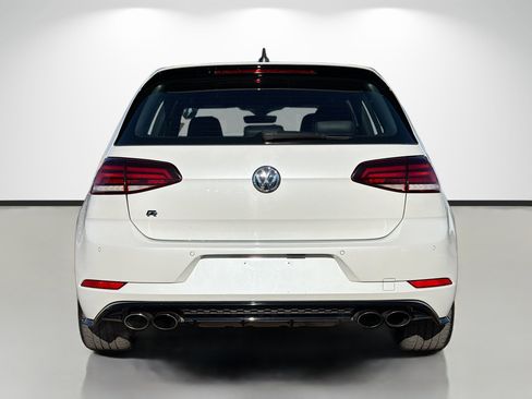Used 2018 Volkswagen Golf R 4-Door image 4