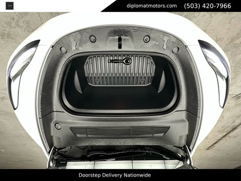 Used 2023 Tesla Model Y Long Range image 41