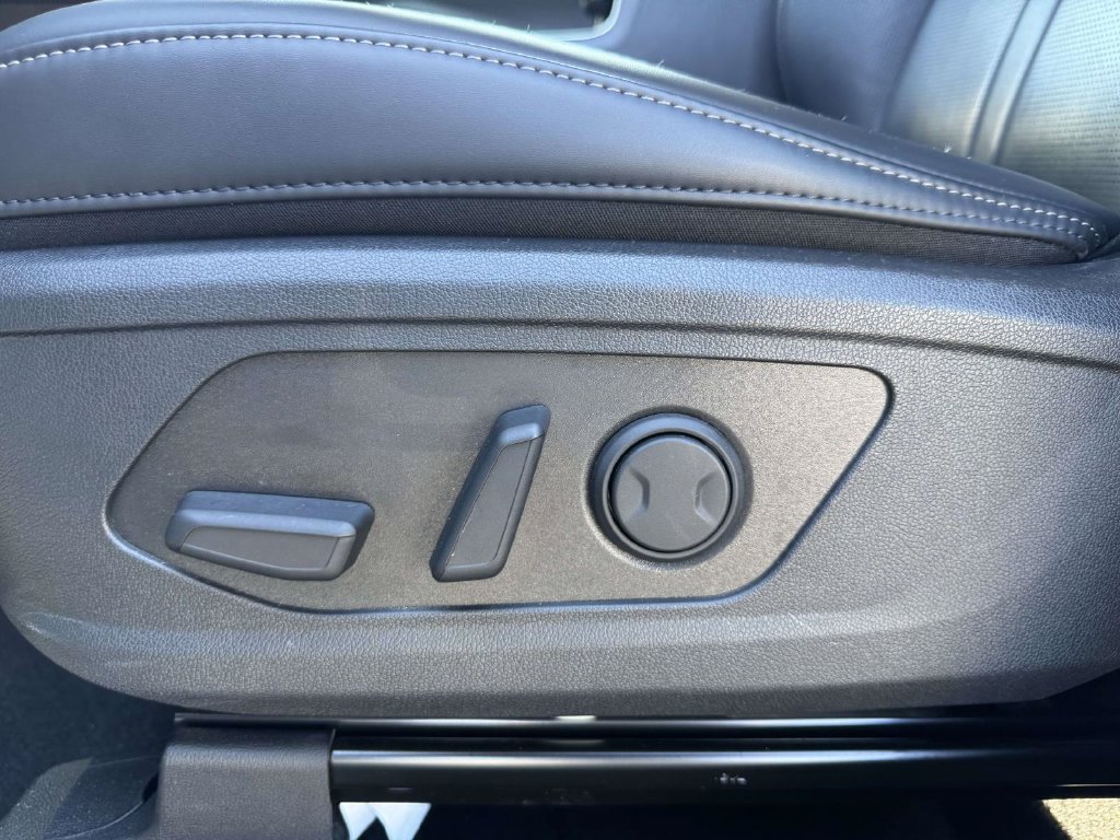 Used 2025 Kia Sorento EX AWD/4WD image 19