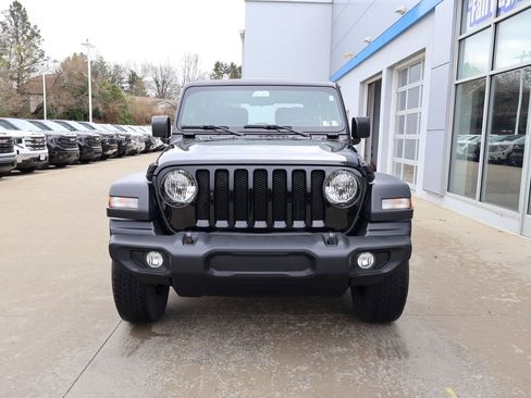 Used 2023 Jeep Wrangler Sport image 5