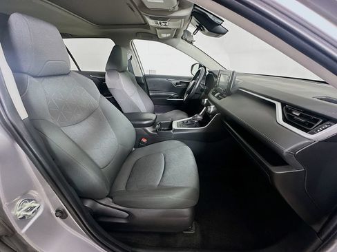 Used 2022 Toyota RAV4 XLE w/ Convenience Package AWD/4WD image 7