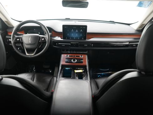 Used 2024 Lincoln Aviator Reserve w/ Equipment Group 201A image 14