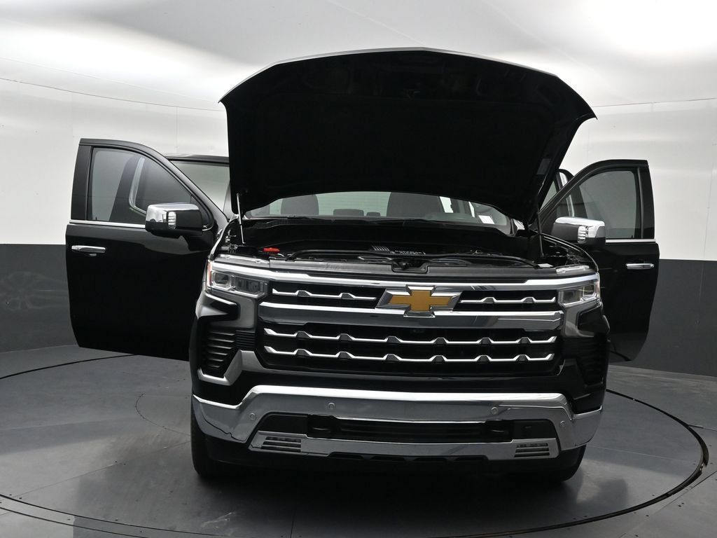 Used 2023 Chevrolet Silverado 1500 LTZ RWD image 38