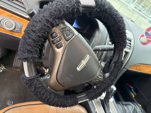 Used 2011 Lincoln MKX AWD w/ 102A Rapid Spec Order Code image 4