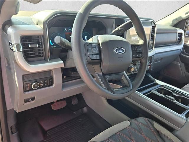 New 2025 Ford F250 XLT w/ Black Appearance Package AWD/4WD image 3