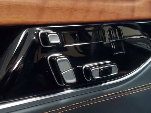 Used 2022 Jeep Grand Wagoneer Series III image 13