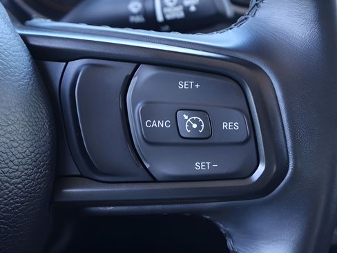 Used 2022 Jeep Gladiator Sport AWD/4WD image 21