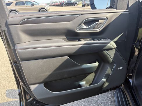 Used 2022 Chevrolet Tahoe RST w/ Luxury Package AWD/4WD image 29