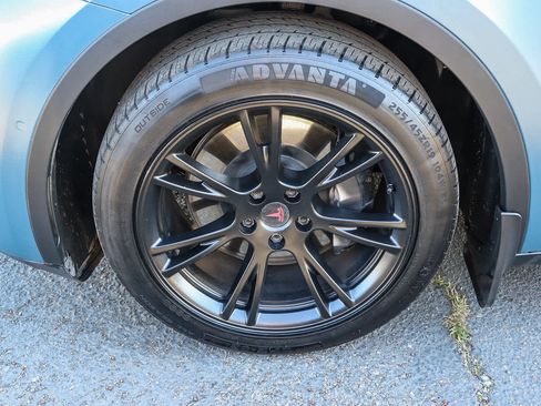 Used 2020 Tesla Model Y Long Range image 11