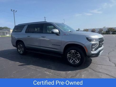 Certified 2025 Chevrolet Suburban Z71 AWD/4WD image 2