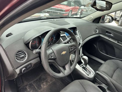 Used 2015 Chevrolet Cruze LT FWD image 16
