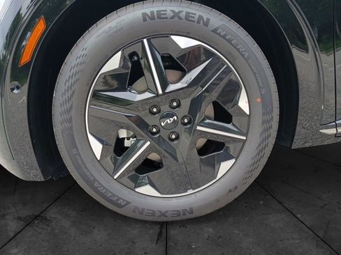 New 2025 Kia EV6 Wind image 14