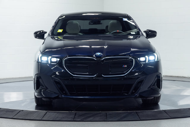 Used 2024 BMW i5 M60 w/ Premium Package AWD/4WD image 5